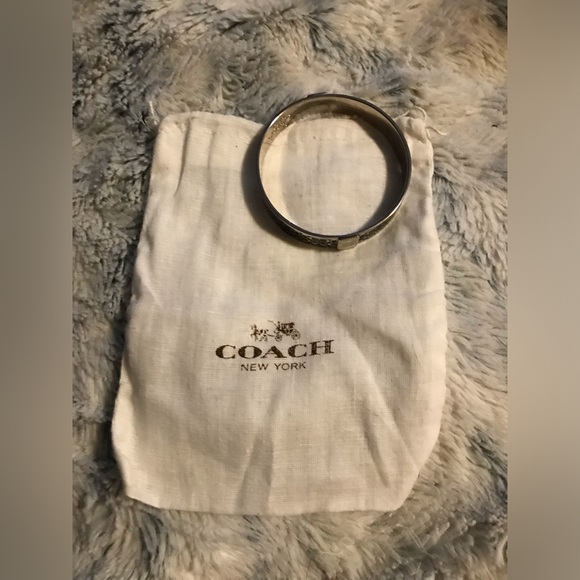 NWOT Coach black and white bangle bracelet nonadjustable - Picture 1 of 2